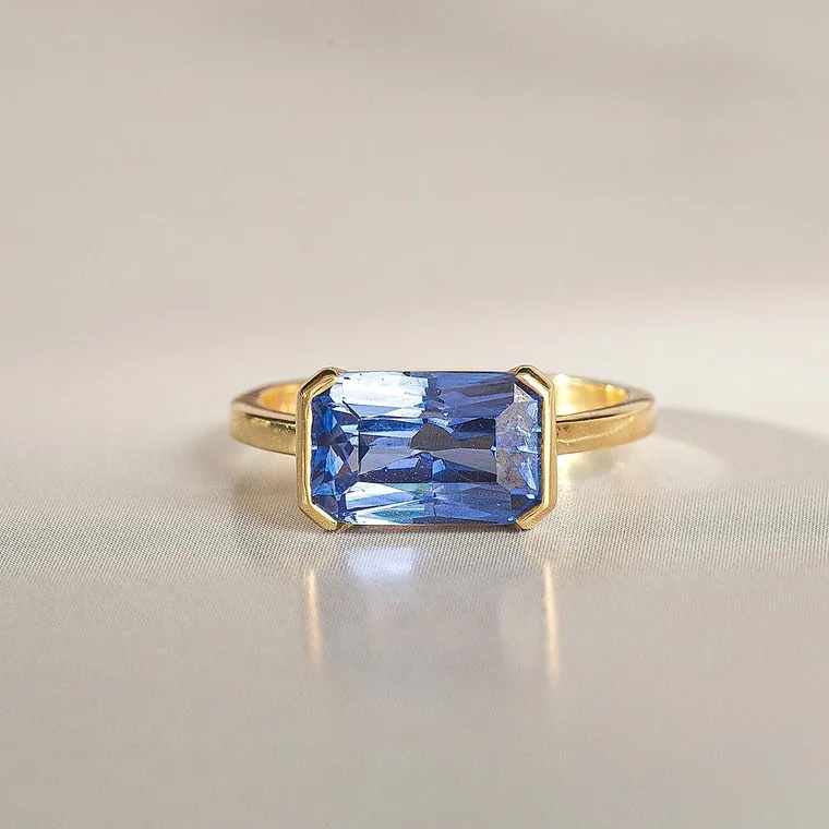 Gemstone Ring 18