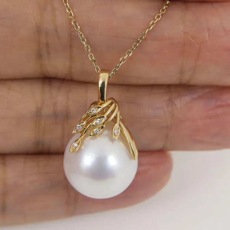 Gemstone Pendant 08